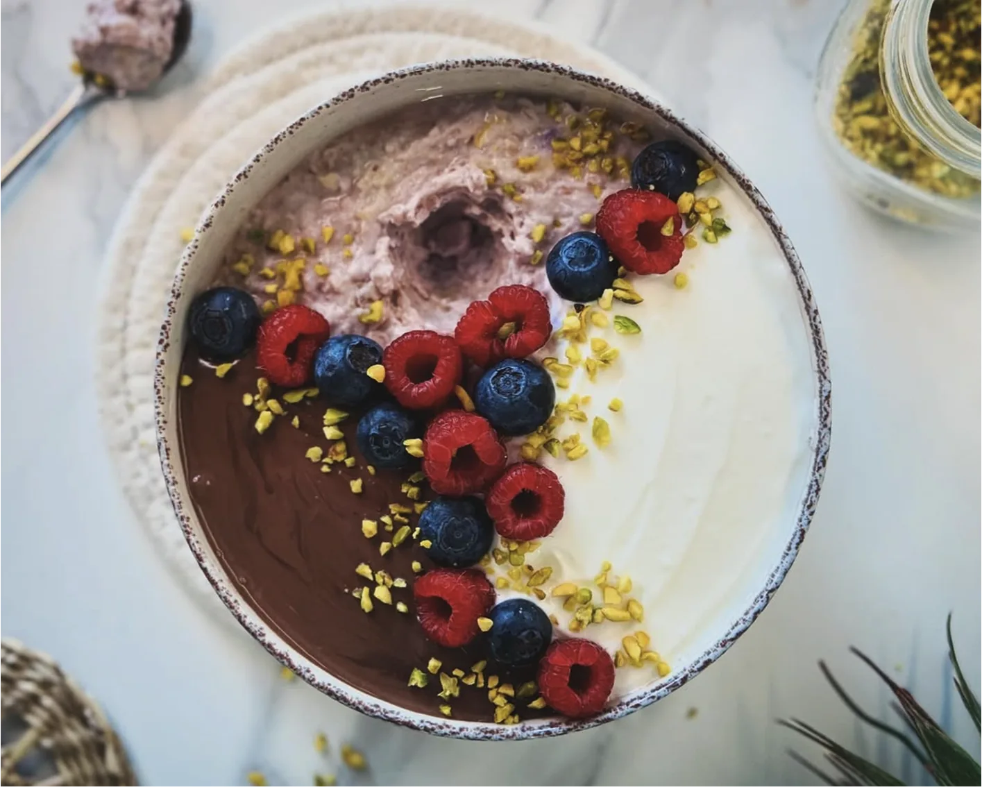 Creamy Porridge ai Frutti di Bosco: La Colazione Gourmet Facile e Nutriente